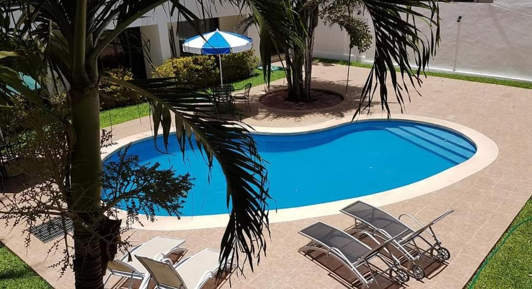 מרידה Hotel Holly מראה חיצוני תמונה
