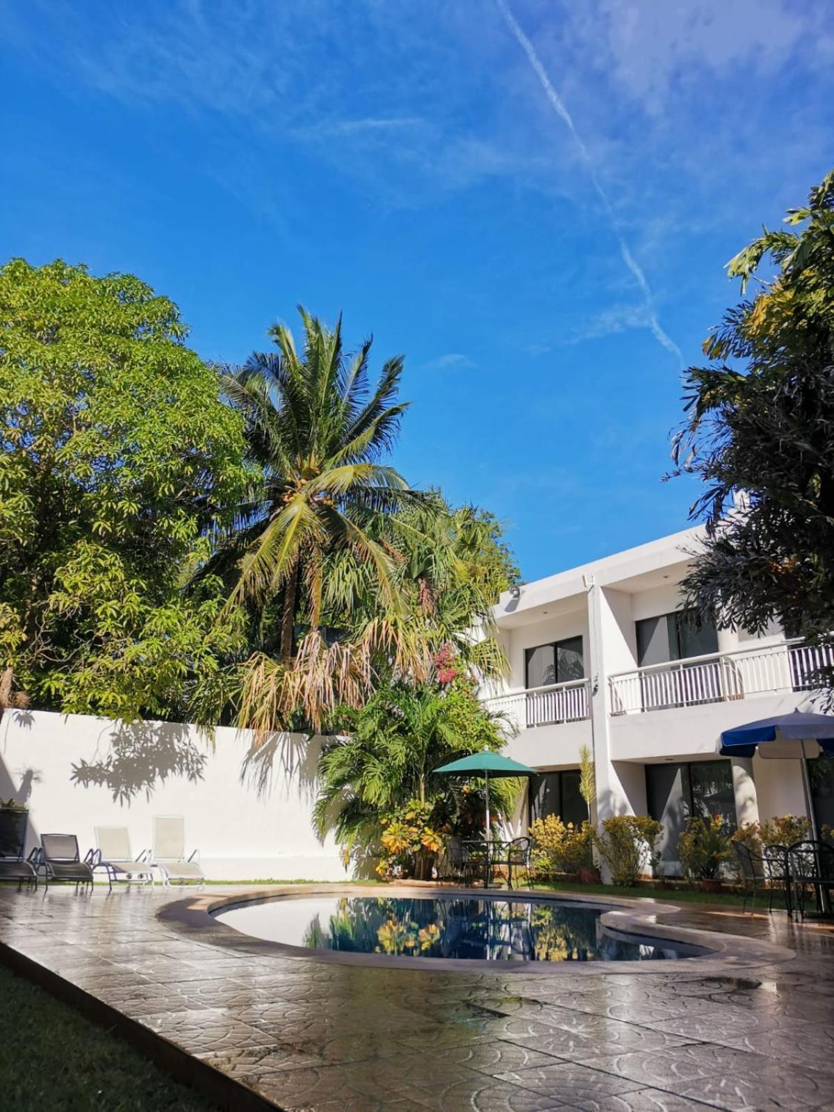 מרידה Hotel Holly מראה חיצוני תמונה